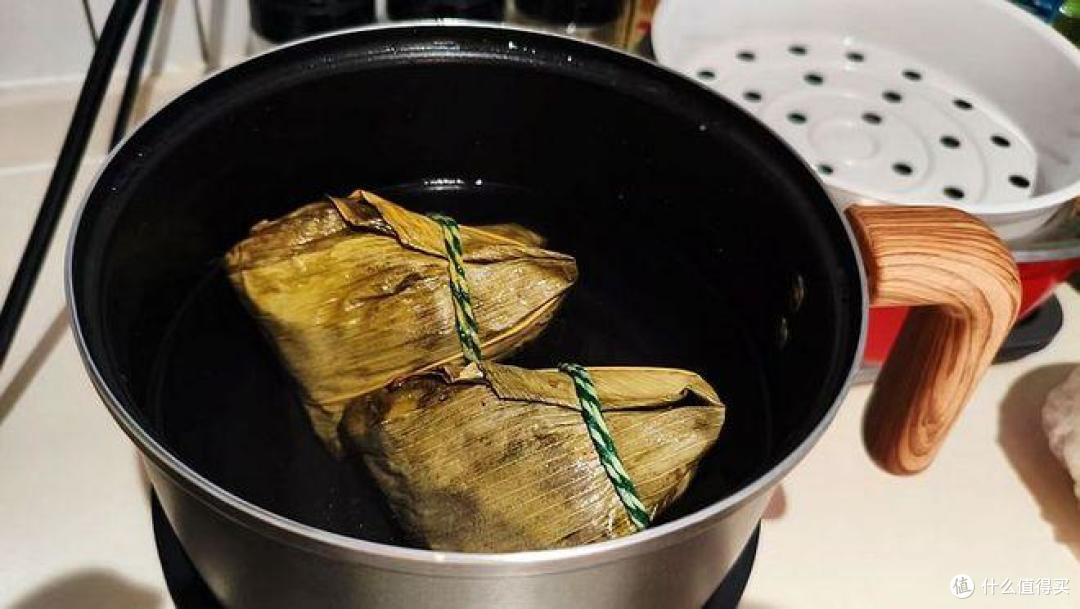 新疆人在广州，吃潮汕双拼粽子，一粽藏咸甜，一味阅潮风！