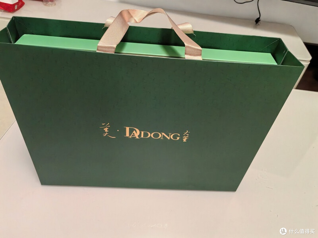 大董董粽礼盒：新中式轻奢设计