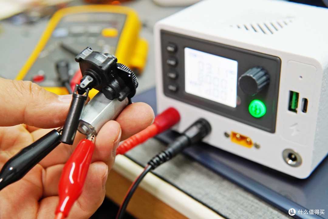 拆修小米供应链第一款新能源车,解决吉姆尼充电和传动故障