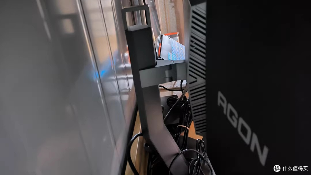 4K的细腻与480Hz的锋利——AG276UZ双模显示器