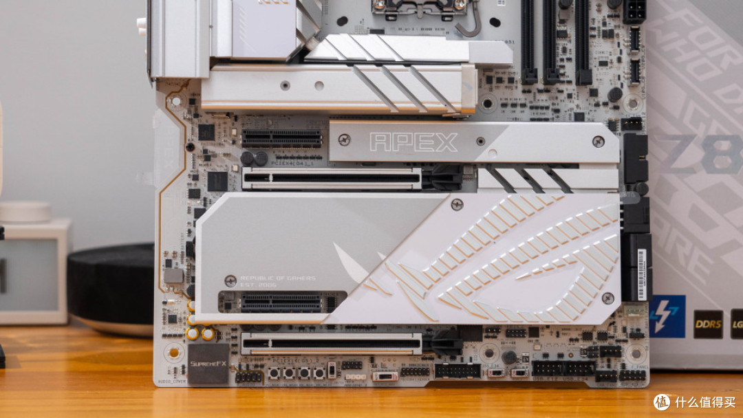 廉政主机VS复古主机:270K+ROG Z890 APEX+ TT Retro 360 TG装机