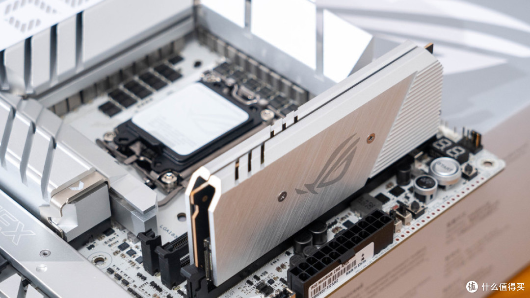 廉政主机VS复古主机:270K+ROG Z890 APEX+ TT Retro 360 TG装机
