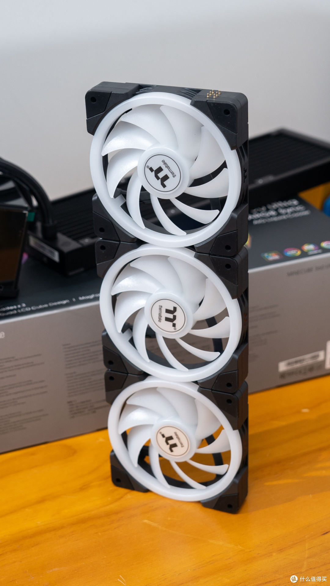 廉政主机VS复古主机:270K+ROG Z890 APEX+ TT Retro 360 TG装机