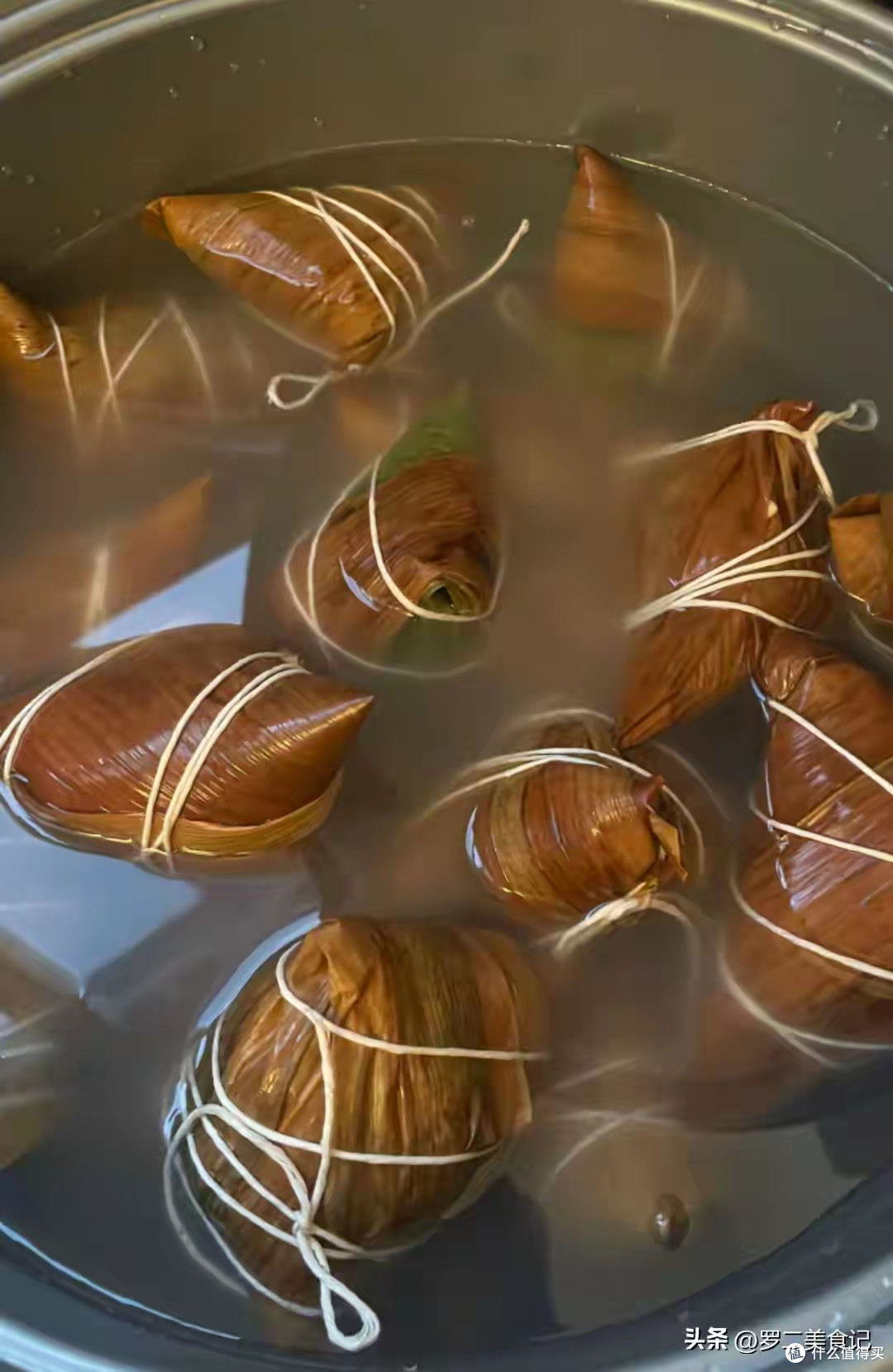 煮粽子加食用碱更软糯