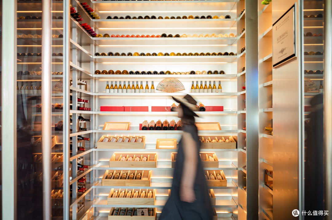 沙漠从不缺好酒店,这家凭什么是天花板?