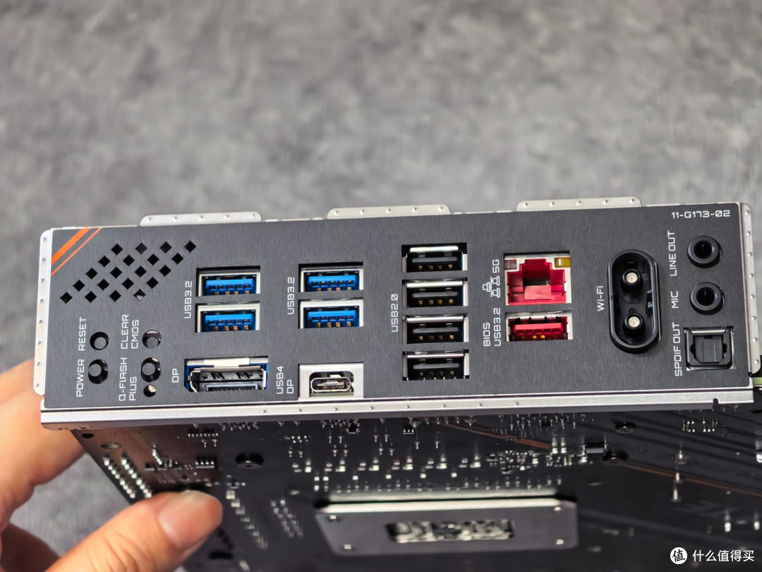 稳带270K Plus,技嘉Z890M战鹰DUO X主板解析&配置推荐