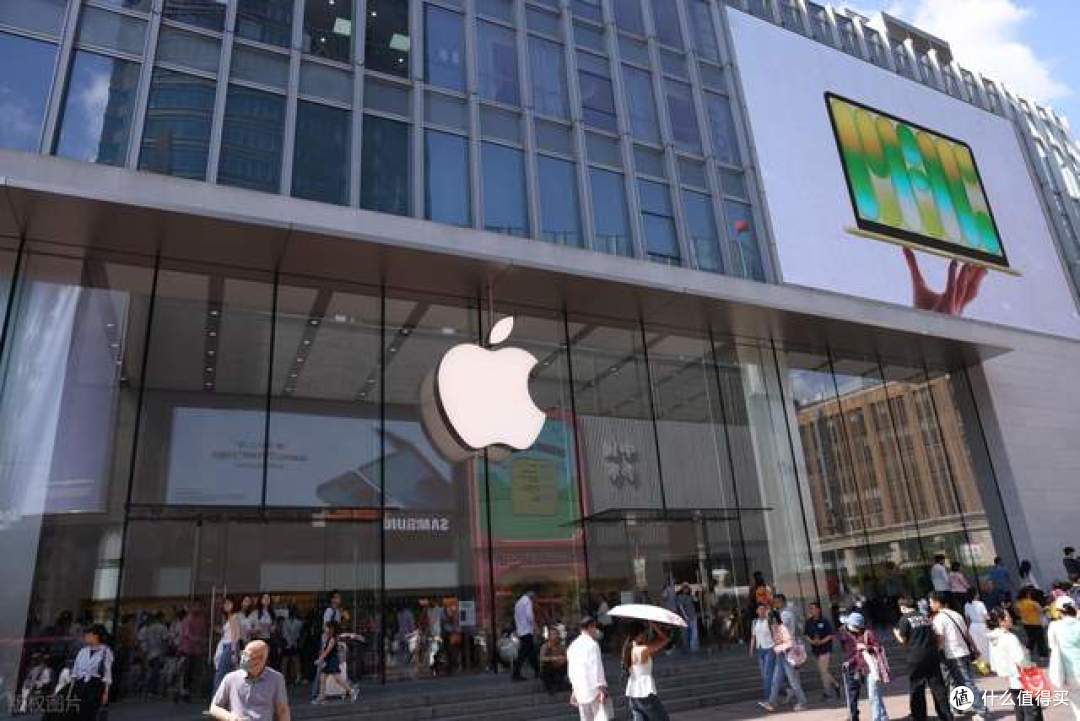 曝苹果加价扫光存储芯片后宣布产品涨价，网友：摆明收割消费者！