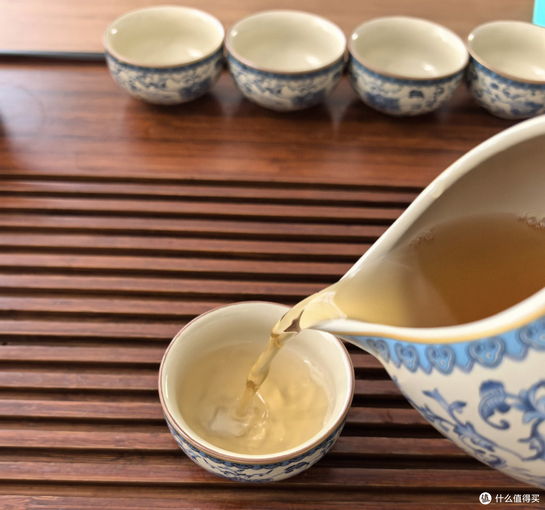 茶香中的父子情:岁月的反差