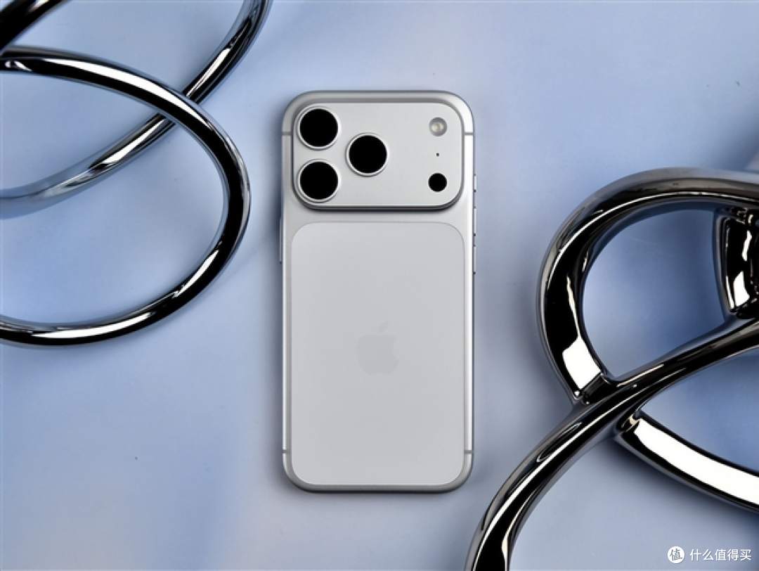 芯片暴涨三倍，iPhone18 Pro 起售价或冲1399 美元，苹果扛不住了