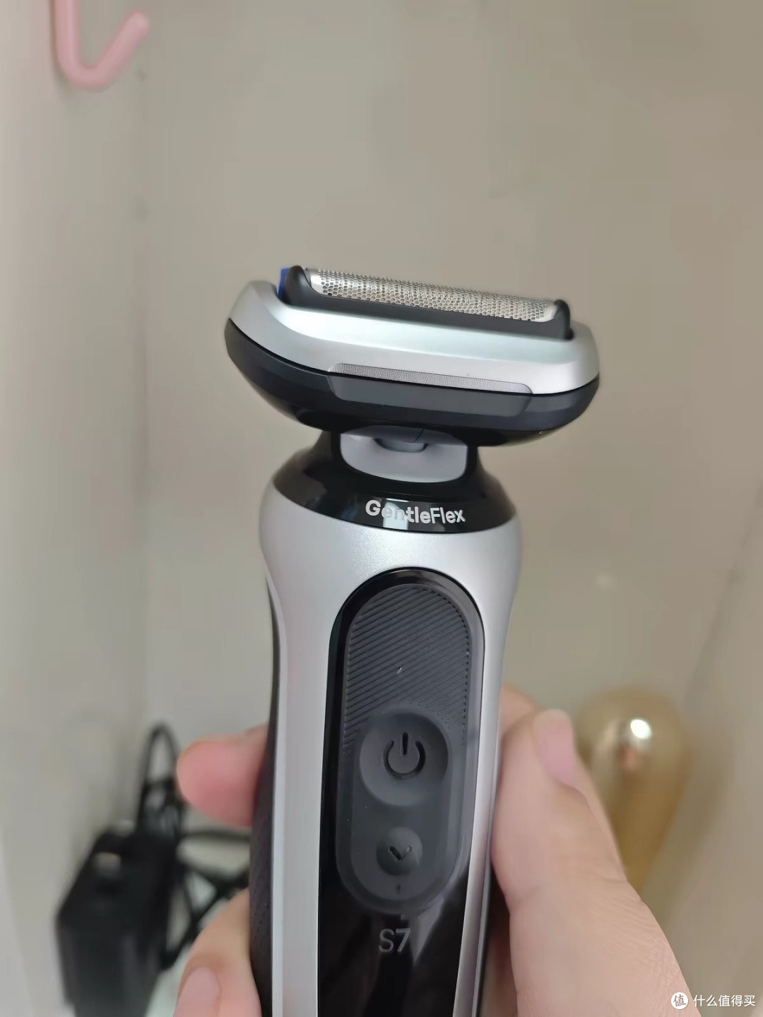 老爸的博朗7系剃须刀：稳定与陪伴