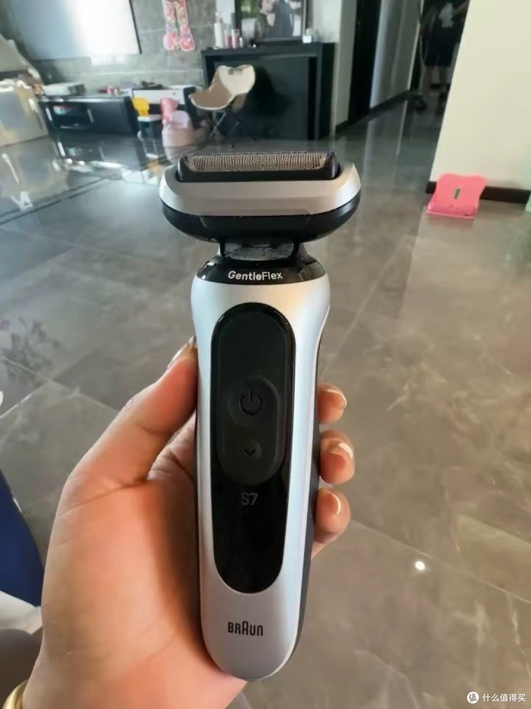 老爸的博朗7系剃须刀：稳定与陪伴