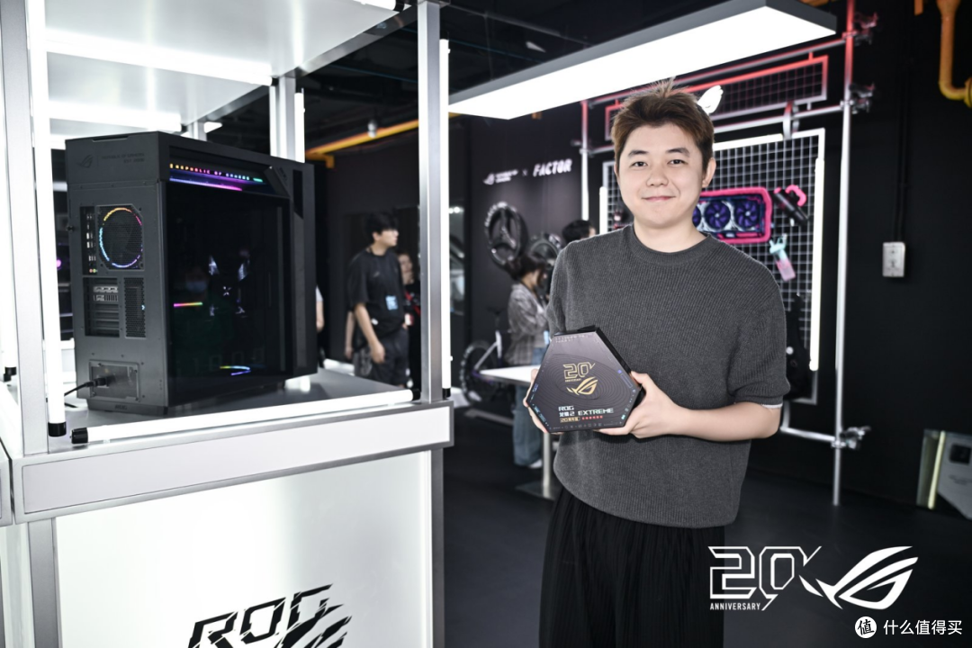 20年热血依然!ROG 20周年信仰开启,大上海邀你共赴信仰殿堂