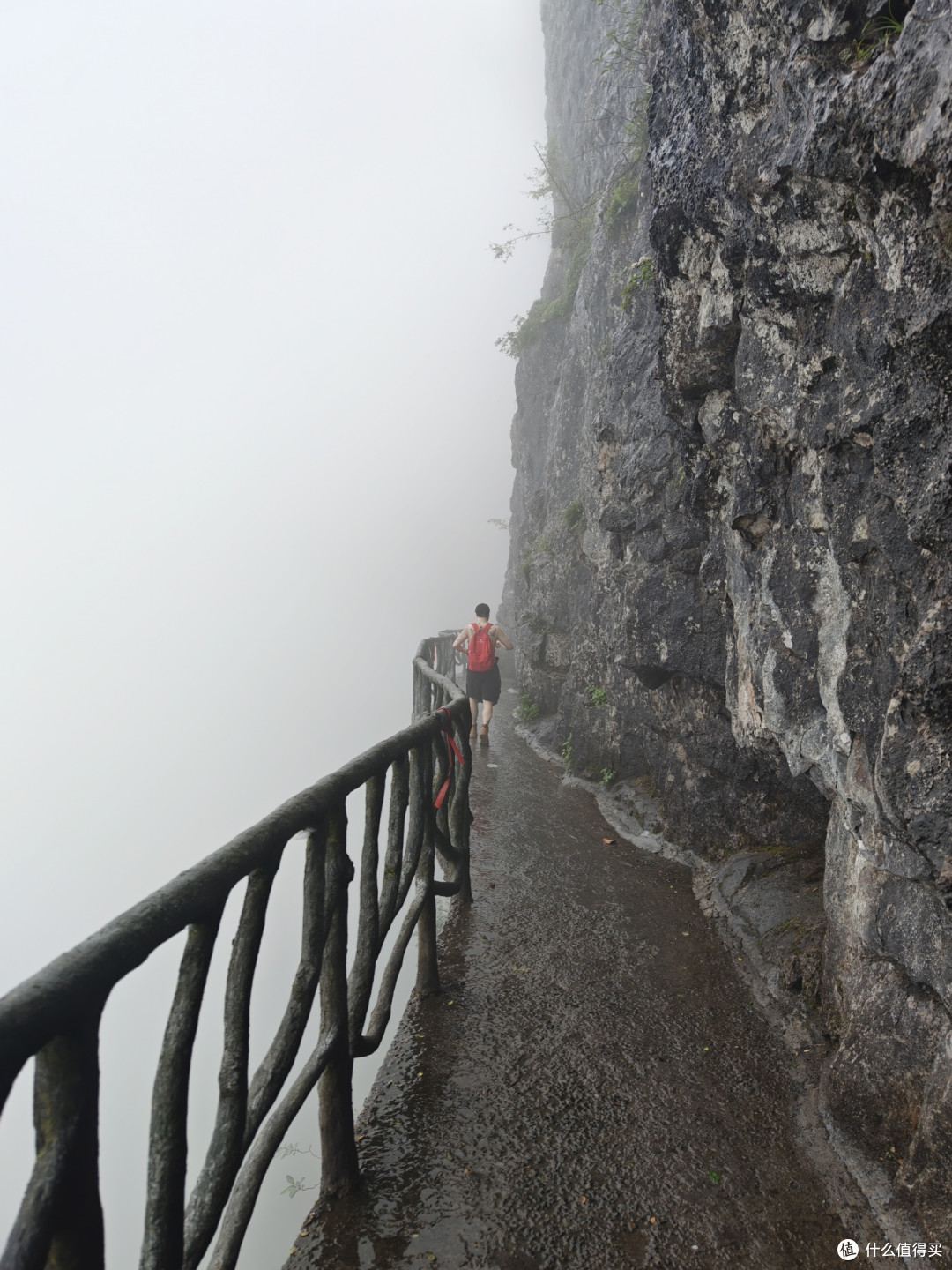 硬核实测-迈乐迈行登山鞋和迪卡侬髌骨带助我拿牌到腿软!