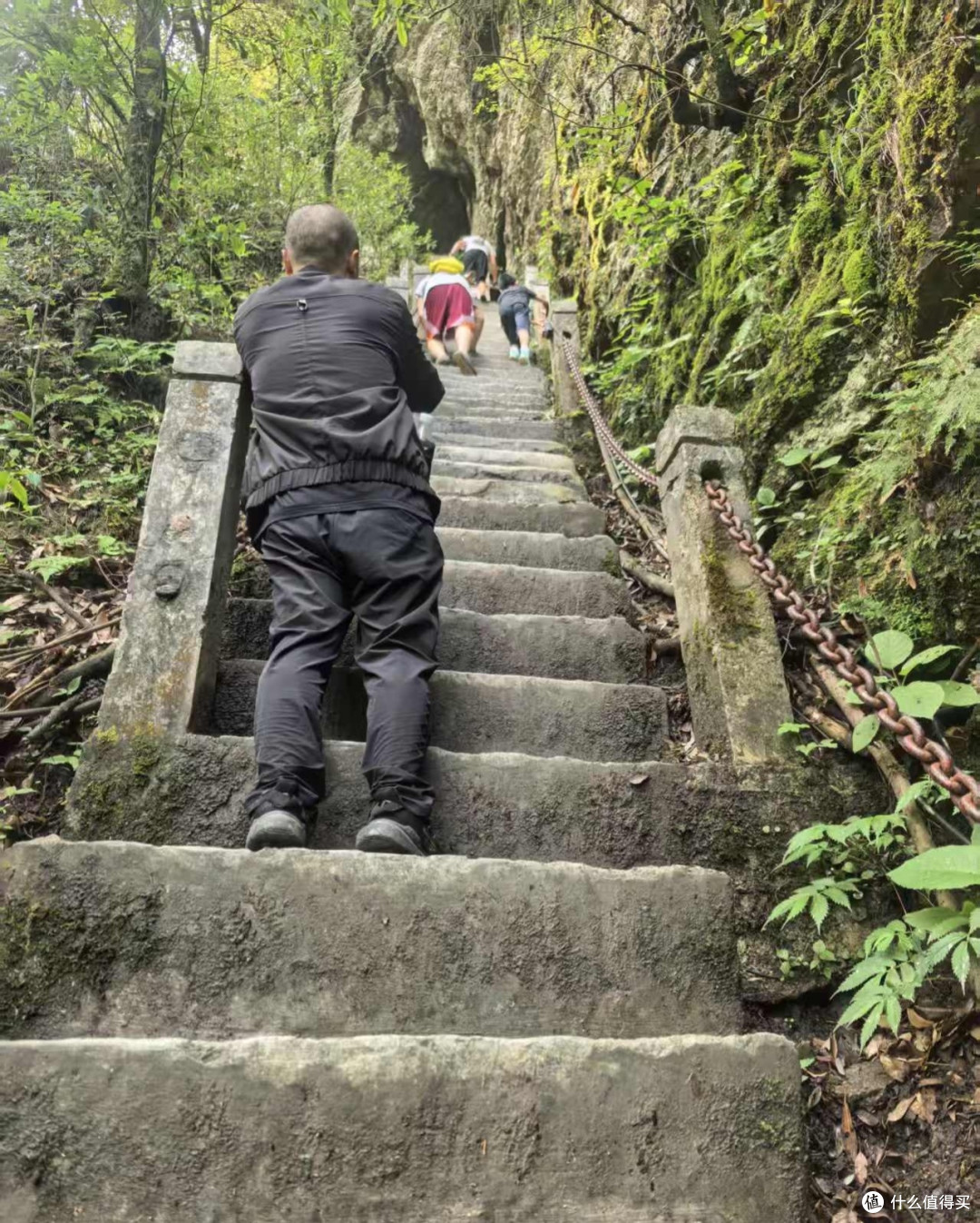 硬核实测-迈乐迈行登山鞋和迪卡侬髌骨带助我拿牌到腿软!