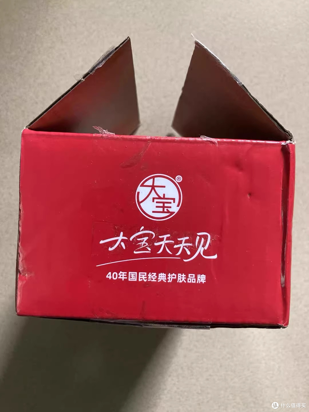 大宝SOD蜜：我爸梳妆台上的"钉子户"，用了二十年不换