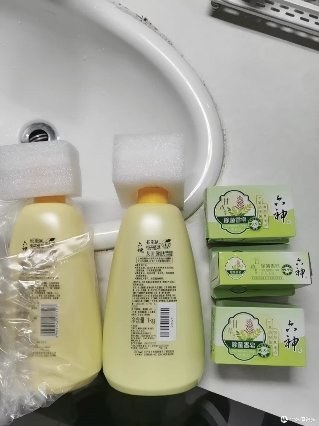 六神艾叶健肤沐浴露,真是我爸私藏的洗澡“稳压器”