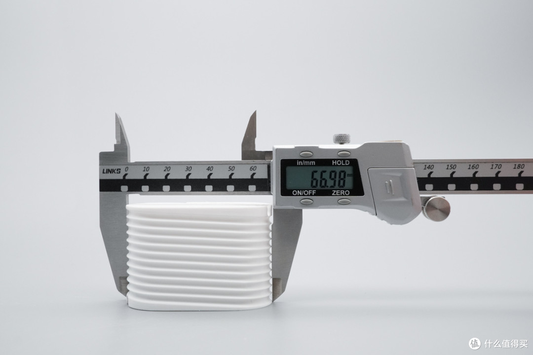 专治 2 米 MagSafe3 线材乱象!3D 打印 MacBook 专用绕线器体验