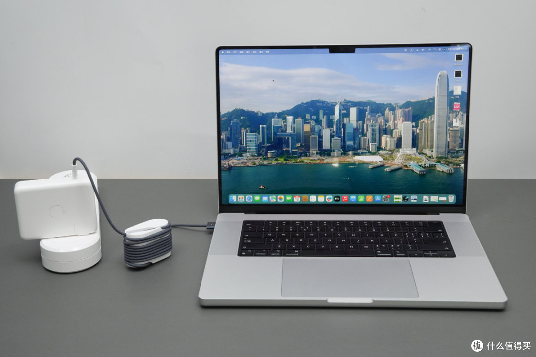 专治 2 米 MagSafe3 线材乱象!3D 打印 MacBook 专用绕线器体验