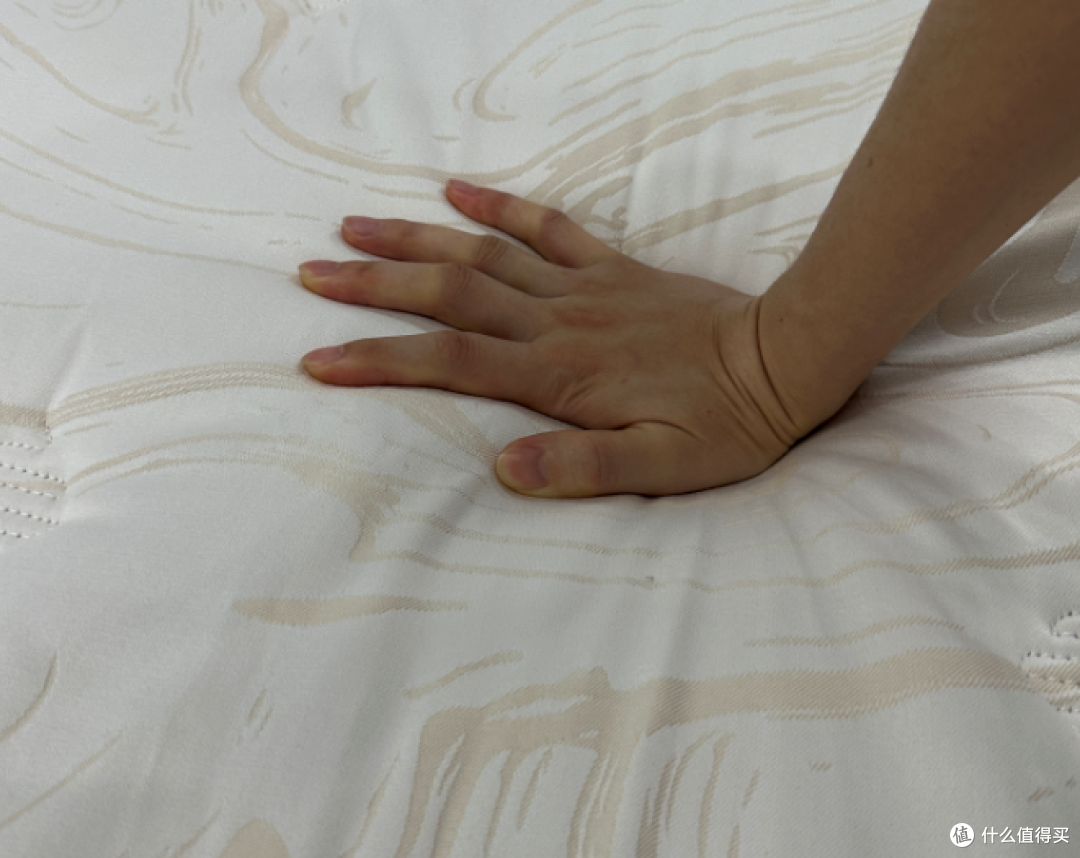 热门品牌床垫怎么选!一文讲清乳胶床垫优缺点、弹簧床垫怎么选?