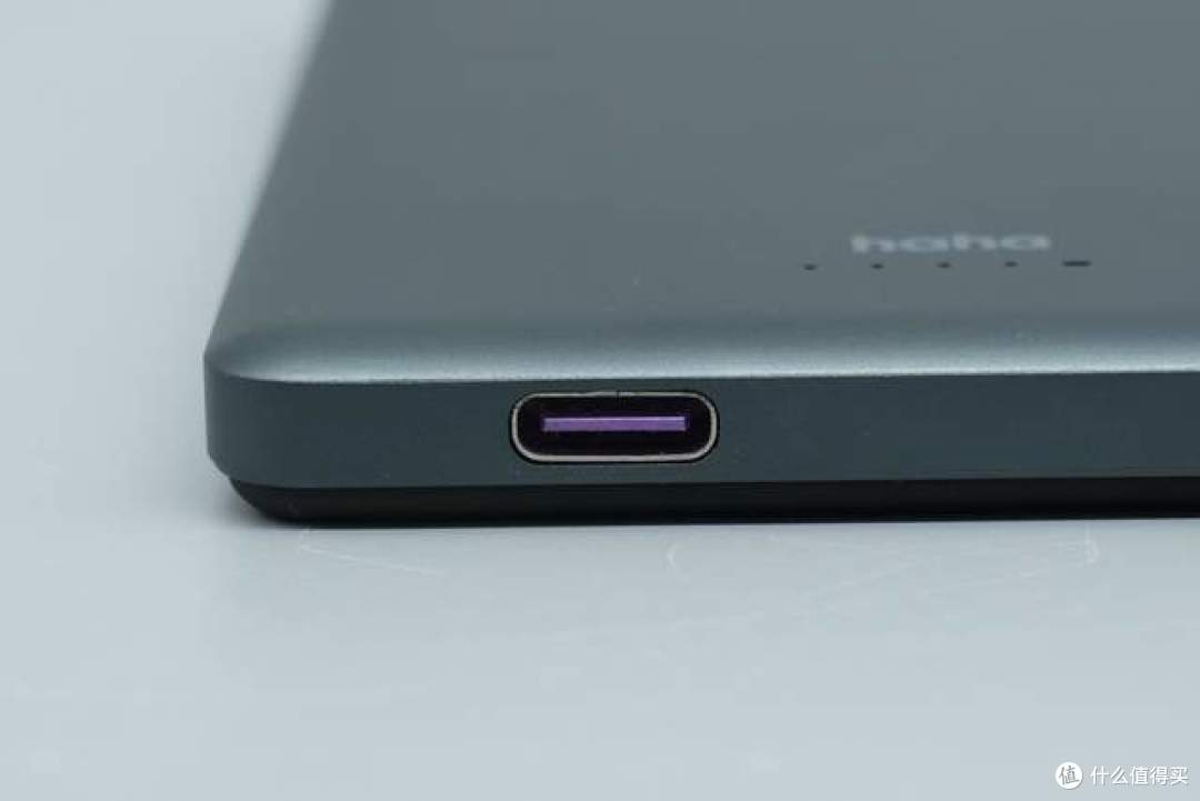 适配iPhone 17 Pro不挡镜头，haha TRAVEL超薄磁吸移动电源拆解