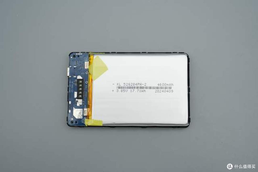 适配iPhone 17 Pro不挡镜头，haha TRAVEL超薄磁吸移动电源拆解