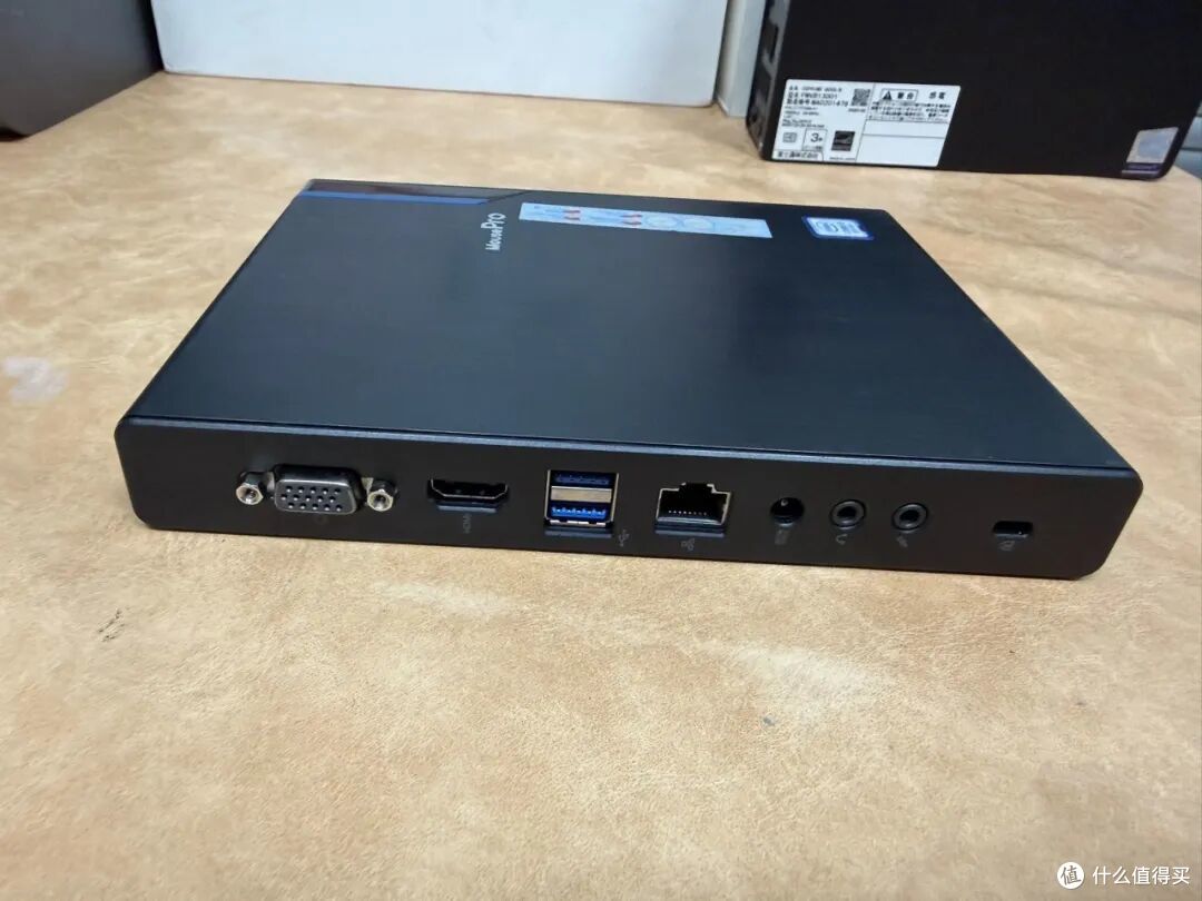 200多支持双盘位8代I3小主机，支持2.5HDD+m.2硬盘
