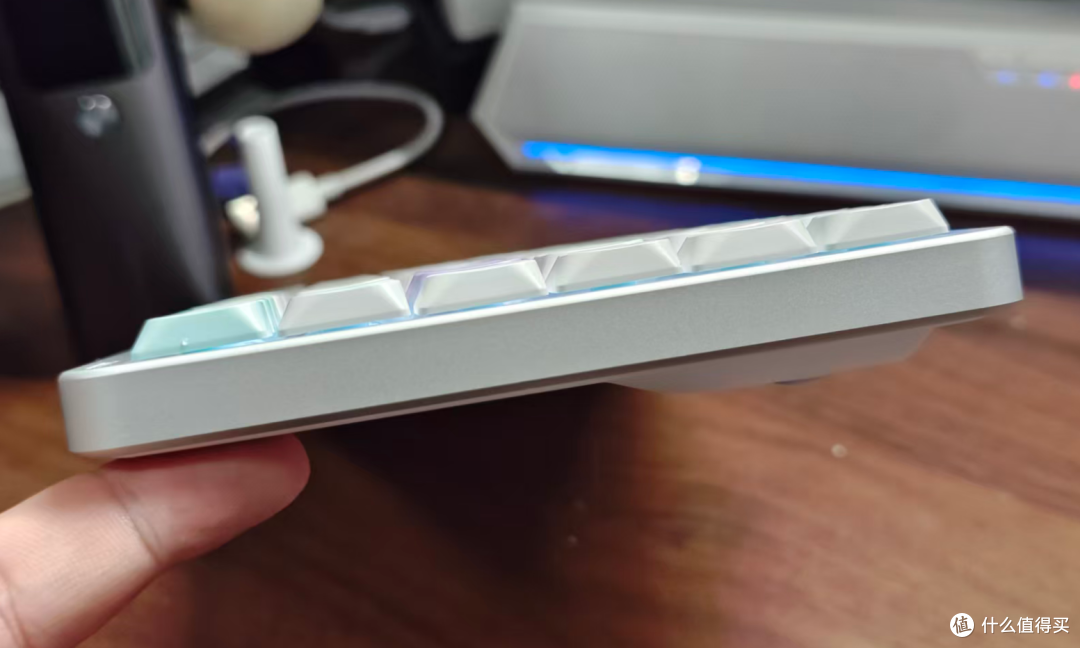 矮轴键盘到底是不是伪需求?以Aesco A83 Air为例