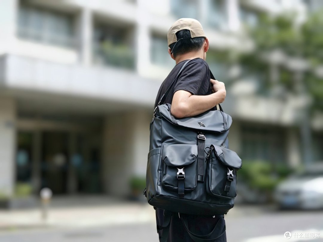 一包多背，光影行星曜影双肩包属实今年值得入手的出行好物