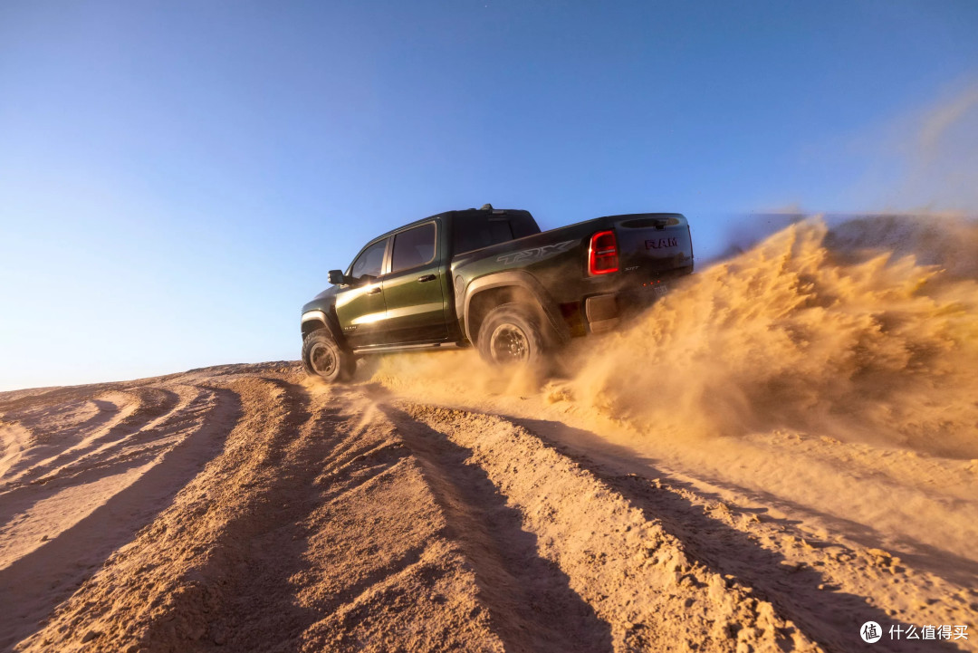 RAM 1500 TRX SRT:6.2升机增V8,777马力,这是真正的“霸王龙”