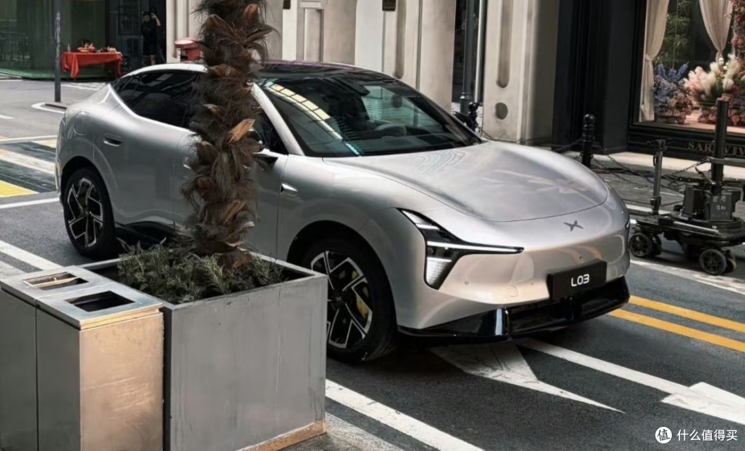 15万价位对标30万配置？小鹏L03乌梅子酱配色，主打年轻人首台SUV
