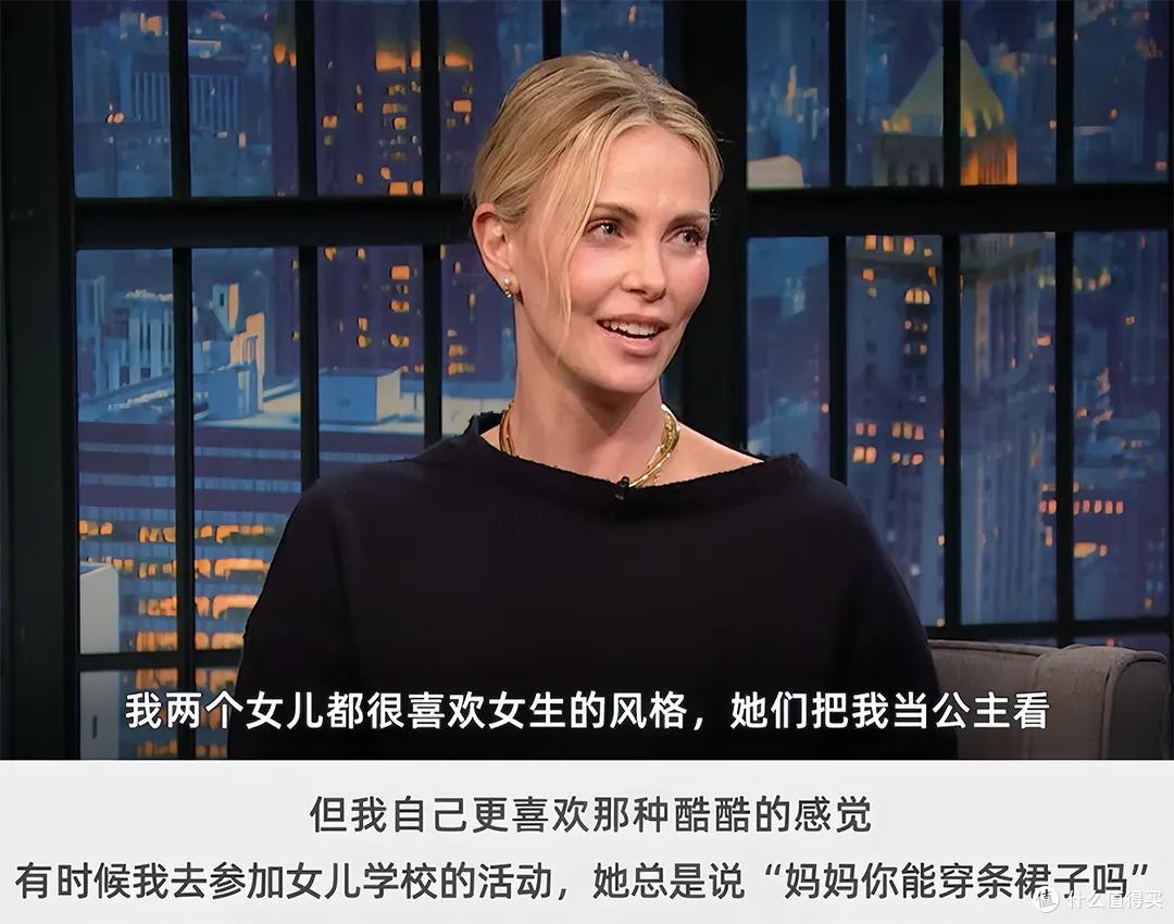 幼年“毁容”、母亲杀夫,这样的天崩剧本,赛隆却逆袭成一代女神