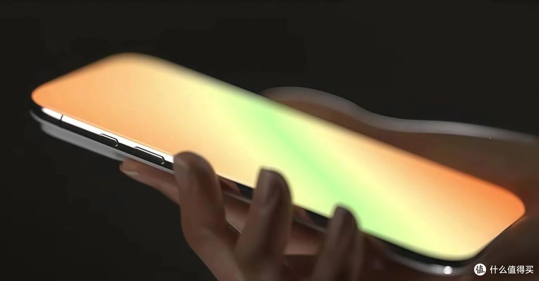 iPhone 20最新曝光,苹果这次的"玻璃野心"比你想象的激进得多!