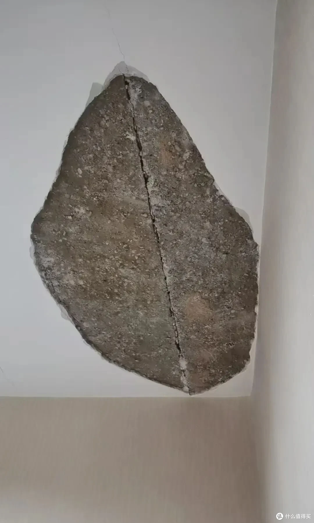 “这不是天花板塌了，这是天塌了！”还好塌下来时没伤到人
