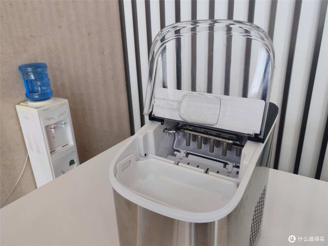 观赛客流暴增!新中式牛排店实测IceLumi透明冰制冰机x3