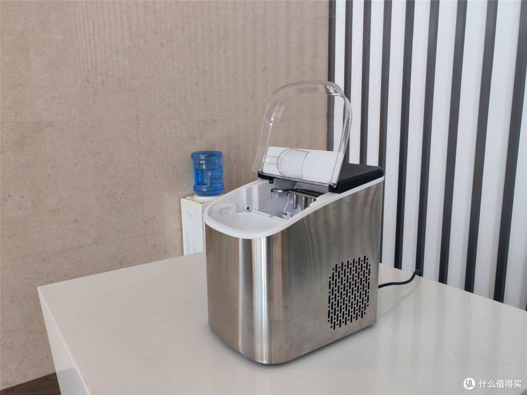 观赛客流暴增!新中式牛排店实测IceLumi透明冰制冰机x3
