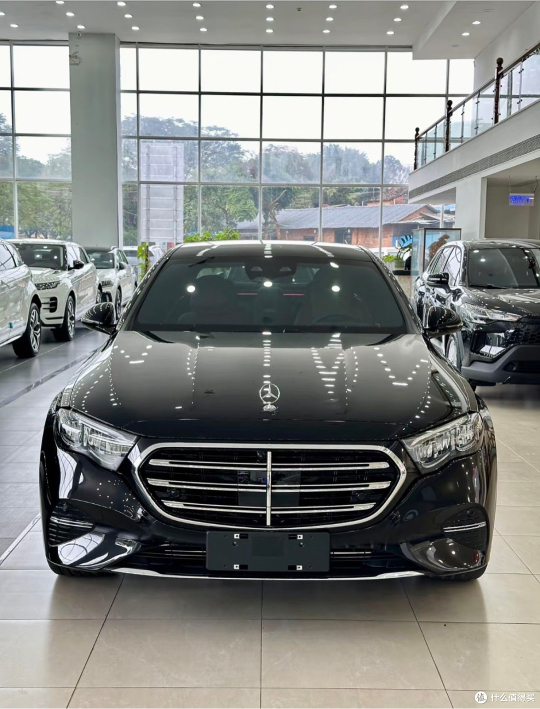 2026款奔驰E300L:设计与硬核配置兼备的旗舰商务轿车