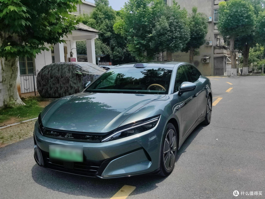 汉L EV:堆料旗舰的另一面