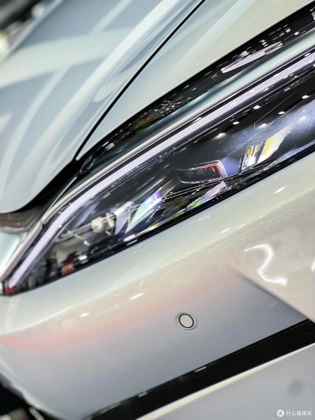 汉L EV:堆料旗舰的另一面