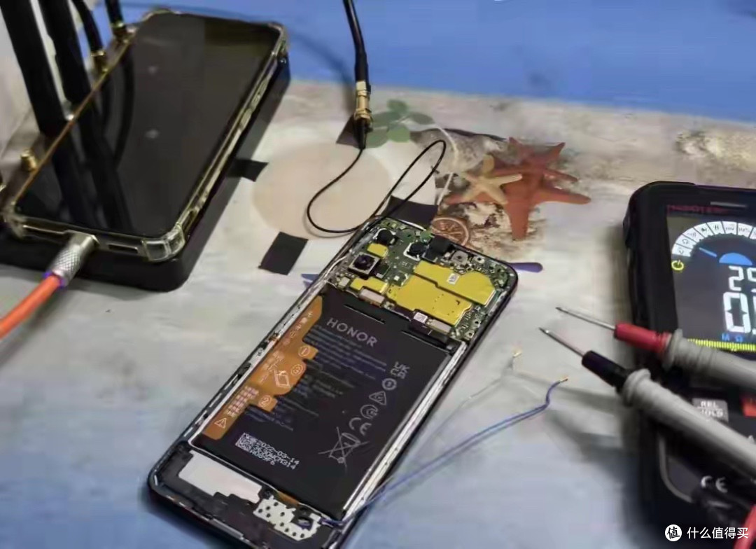 加装外置天线暴改5G手机,信号强到离谱?别盲目跟风
