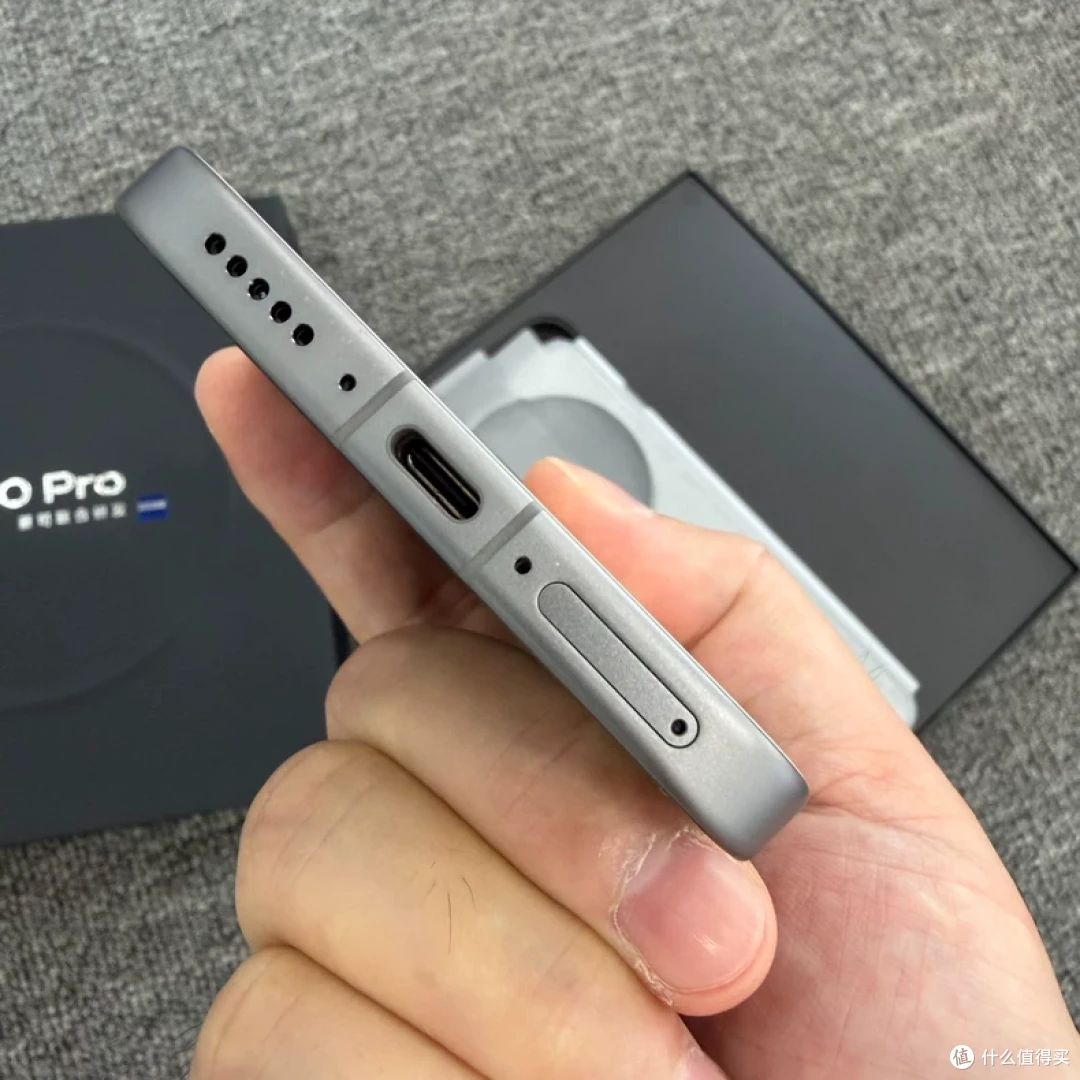 直降两千多!天玑 9500+2 亿长焦,vivo X300 Pro 618 降价太实在