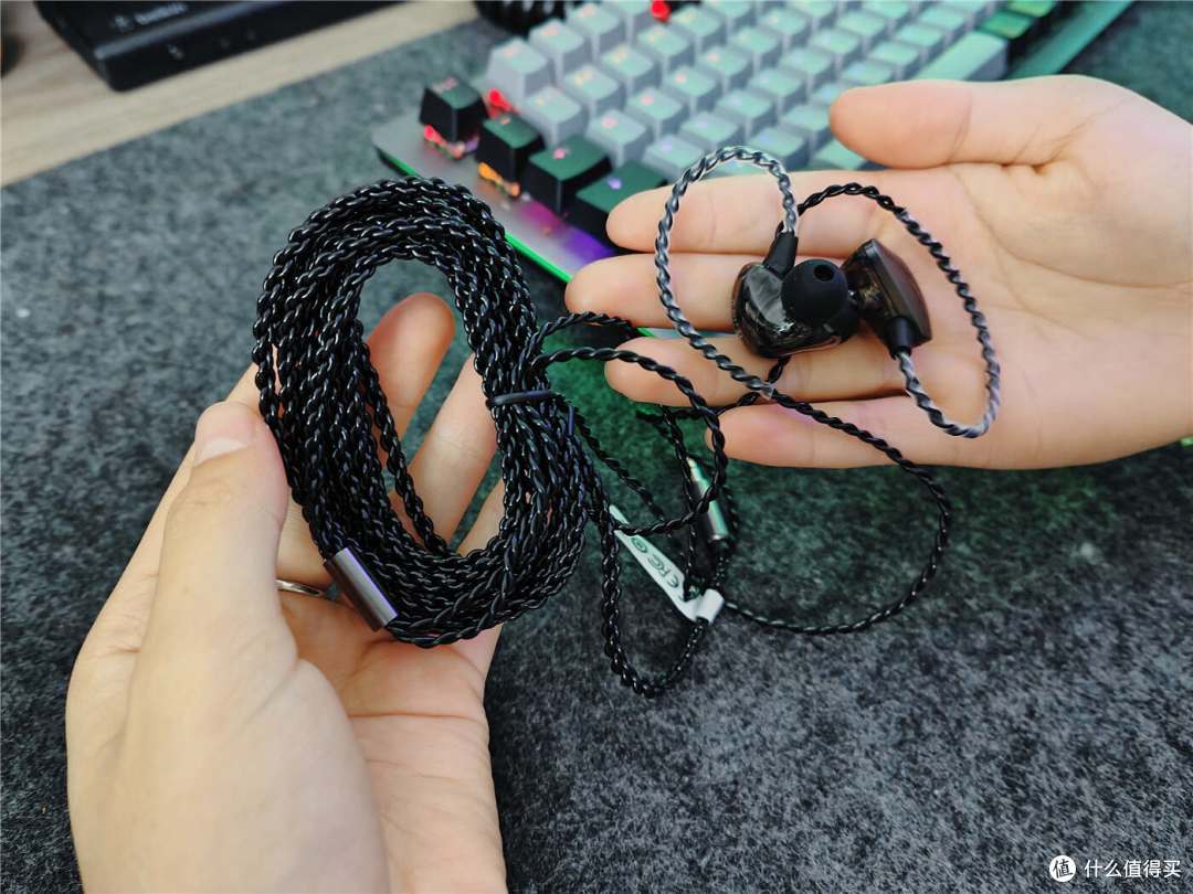 有线监听实力派!得胜TS-2350入耳式监听耳机,还原声音本来模样