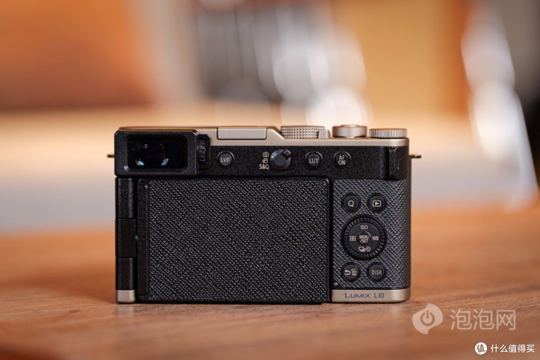 回归拍照本心,松下LUMIX L10复古便携相机上手体验