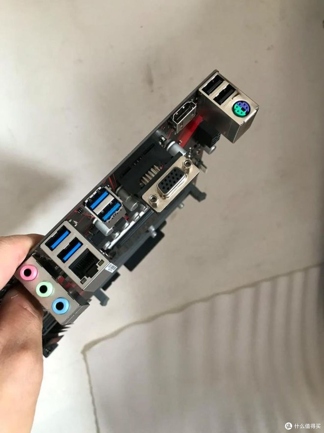 新手装机主板选购指南:拒绝盲目堆料,精准避坑!