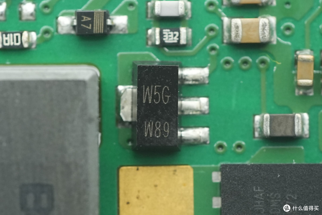华为24V砖块电源GAQ03S24方案解析