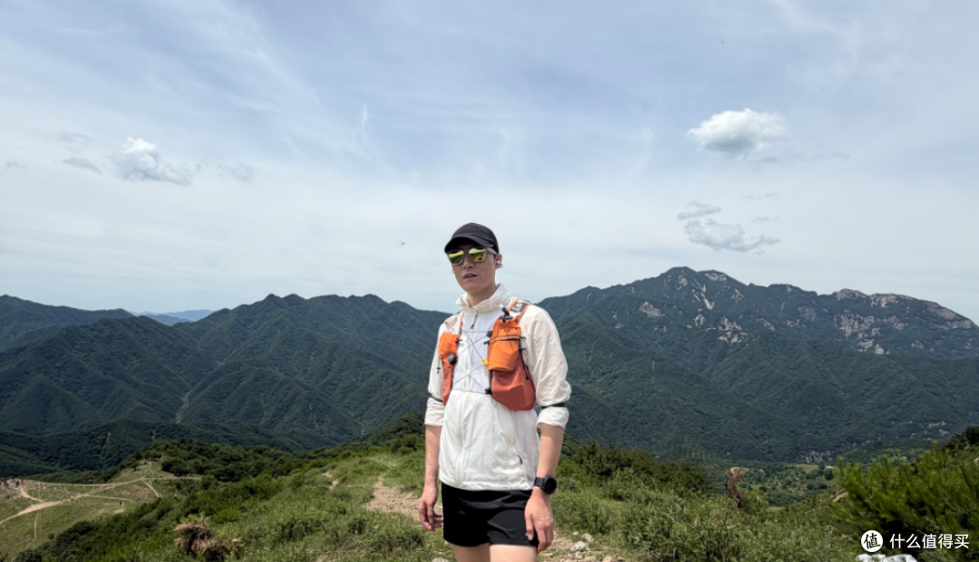 夏天跑山不穿冲锋衣,可以穿什么呢