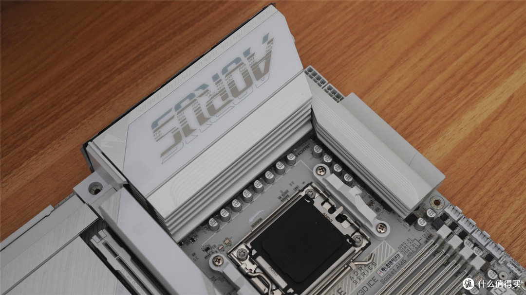 装机不用挑，就选电竞雕！！技嘉X870E X3D电竞冰雕主板深度测评