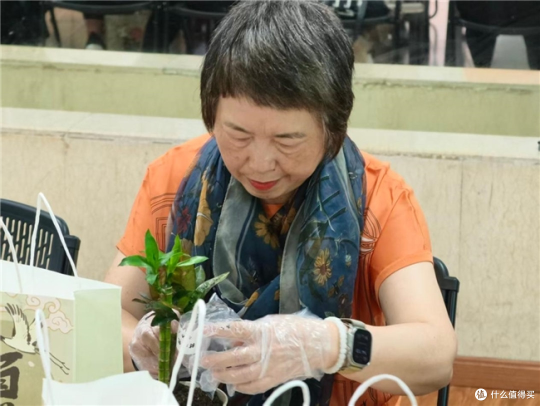 银龄微景・草木闲趣--新文明实践配送课程主题活动