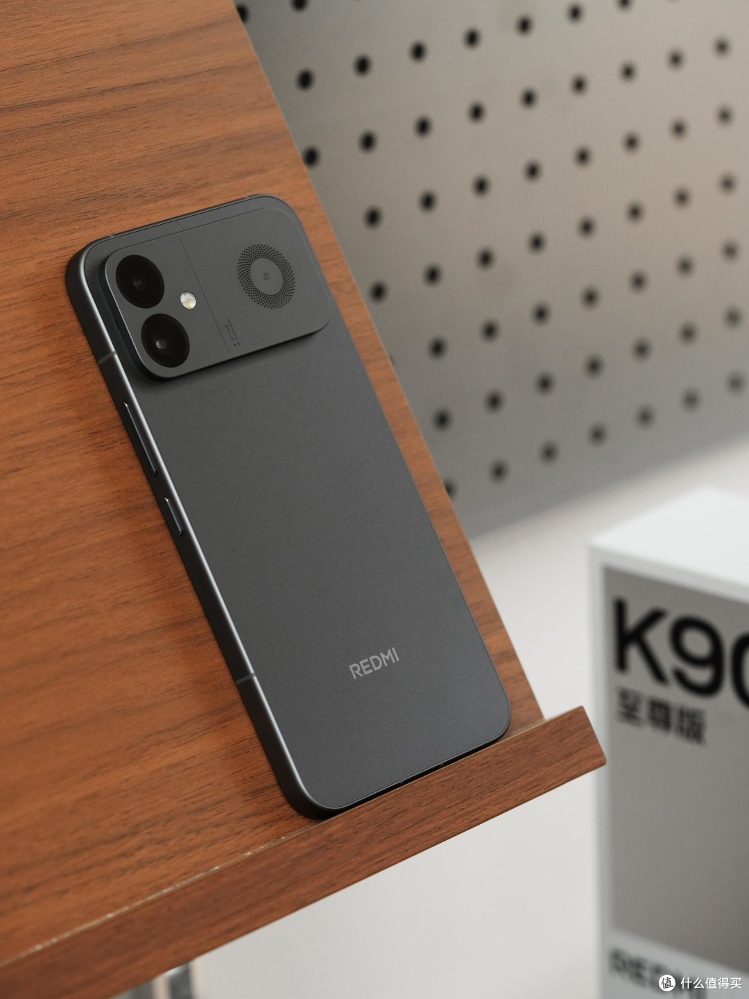 REDMI K90至尊版实测!主动散热风扇真的救游戏党