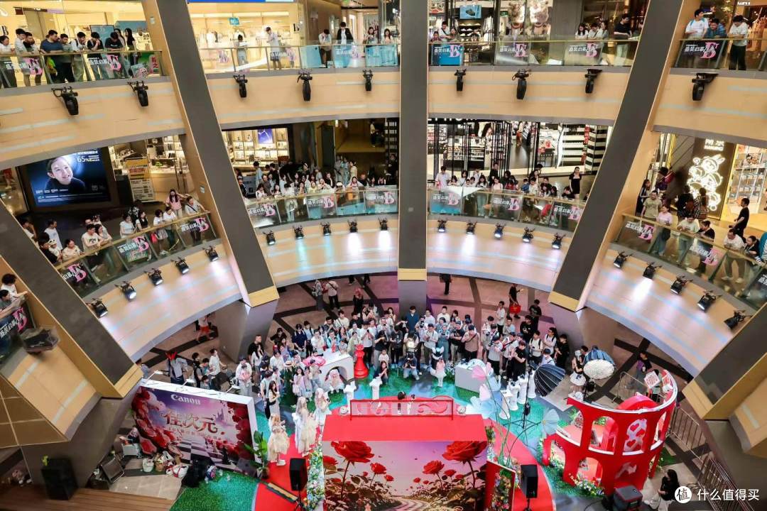 邂逅童话奇缘,佳能EOS二次元城市路演燃动南京