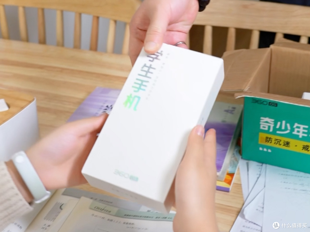 两款主打家长管控的学生机,奇少年与小度青禾差异实测